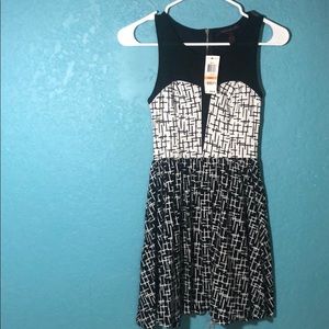 White & black cross design w/ mesh